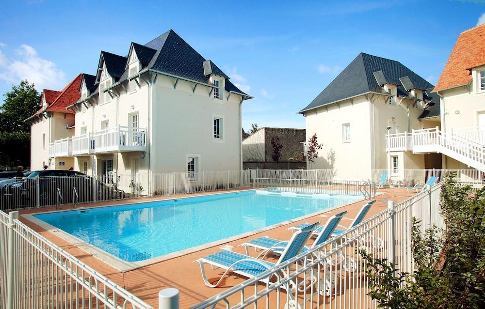 Residence Odalys Le Domaine Des Dunettes Cabourg Eksteriør billede