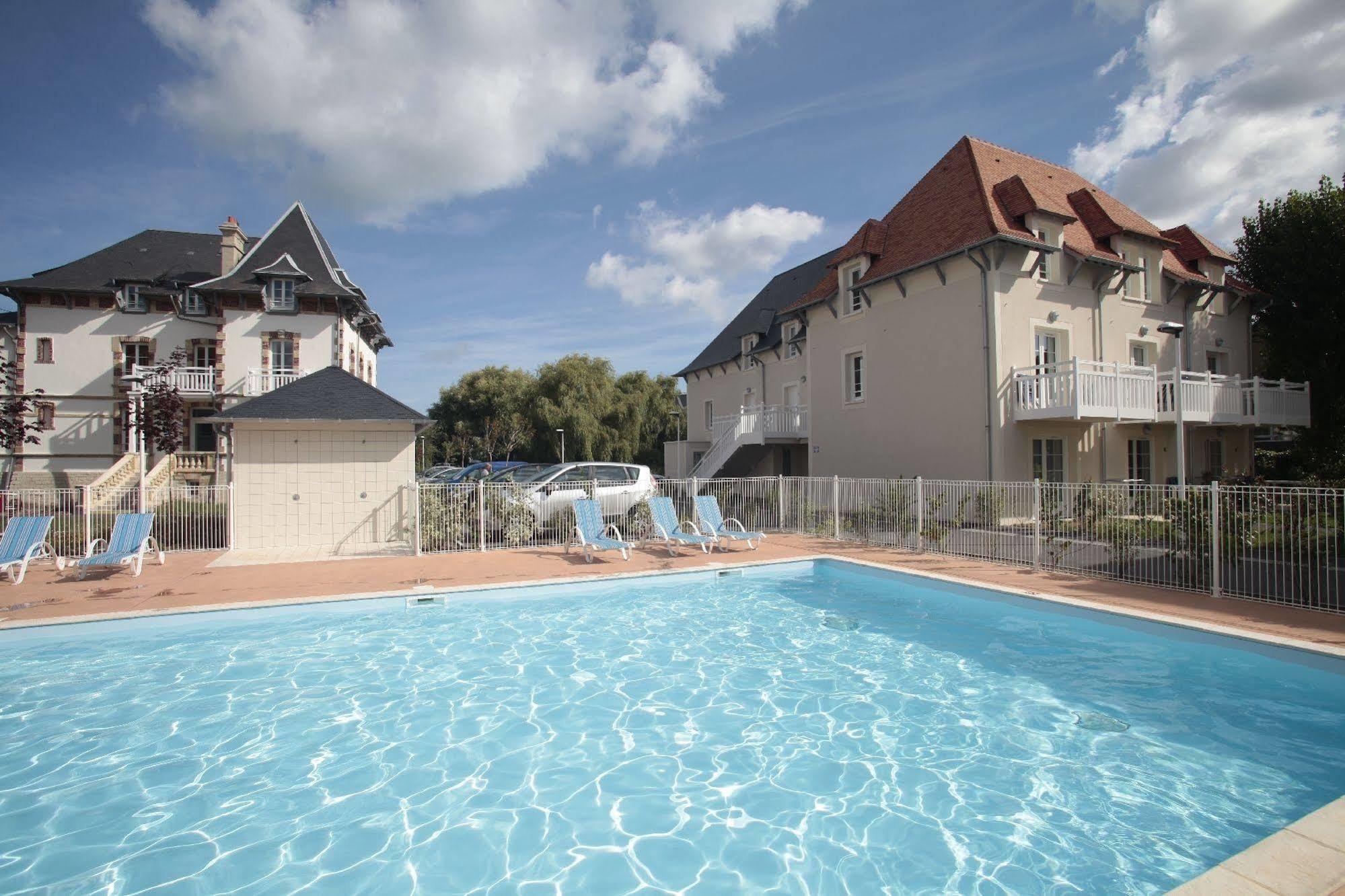 Residence Odalys Le Domaine Des Dunettes Cabourg Eksteriør billede