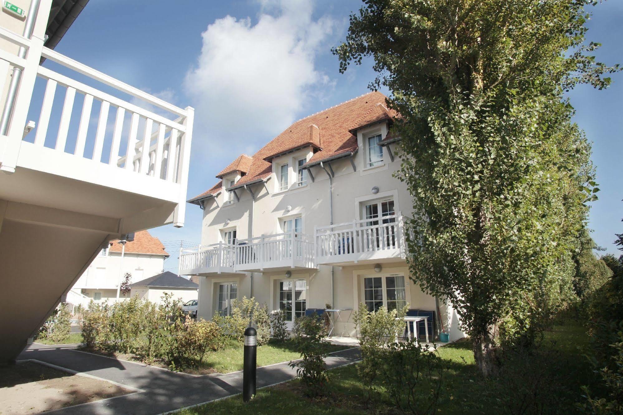 Residence Odalys Le Domaine Des Dunettes Cabourg Eksteriør billede